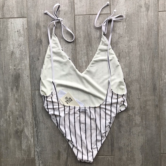 🔥🔥BILLABONG - BEAT ONE PIECE🔥🔥 - Picture 6 of 7